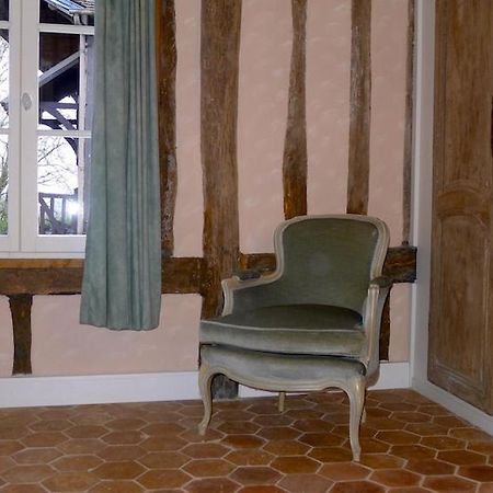 La Madelon A Lyons La Foret エクステリア 写真